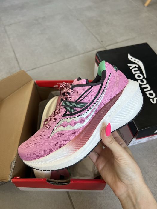 Жіночі кросівки Saucony Triumph 20