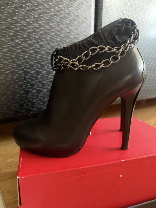 Ботильйони, сапожкі 35 розмір mia map