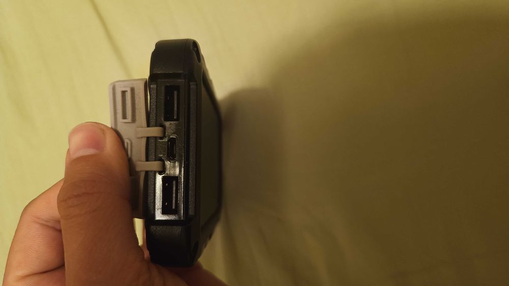 Powerbank solarny Xtorm FS305 Solar Charger 10000 Robust