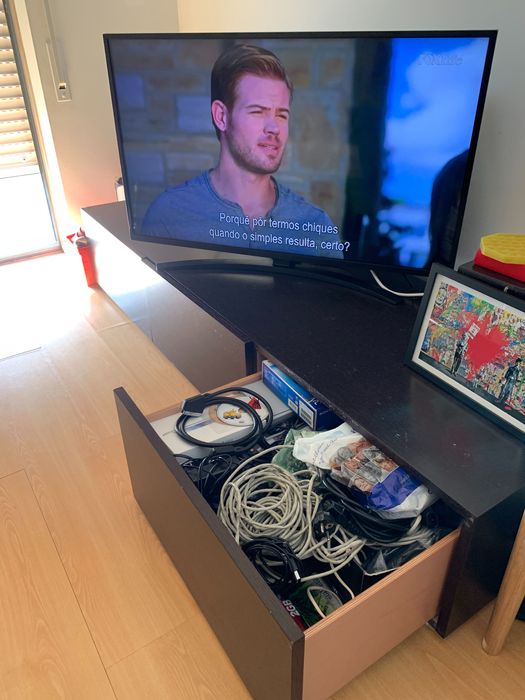 Móvel de TV e multimédia