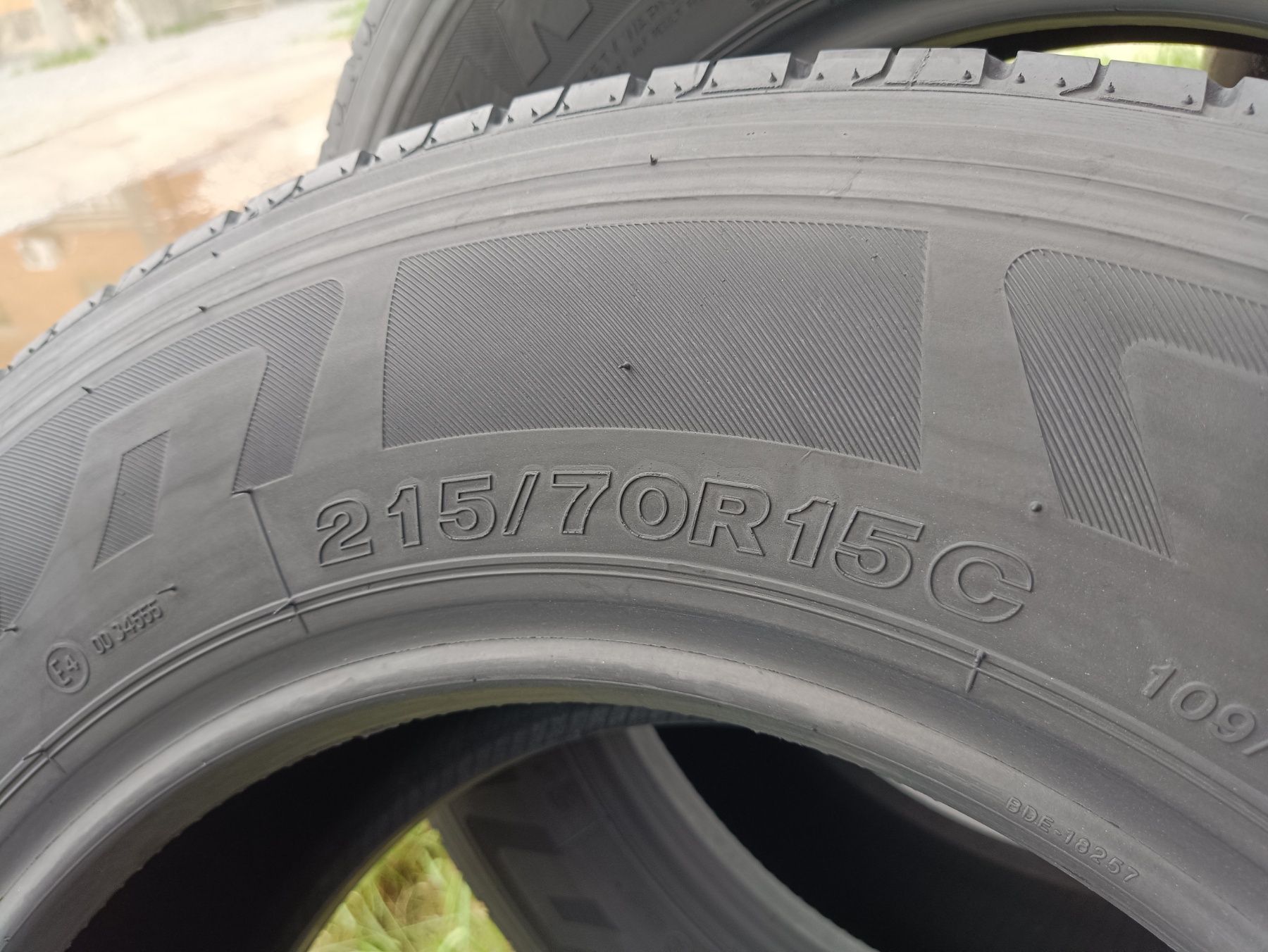 Майже нові літні шини FIRESTONE 215/70 R15C