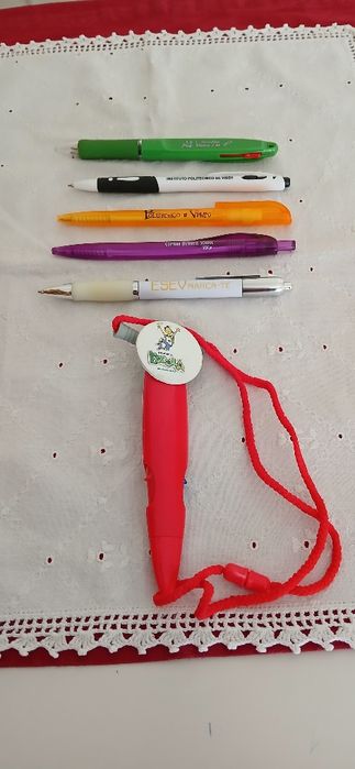 Esferográficas publicitárias/escolas