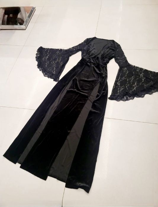 Nowa aksamitna długa gotycka sukienka wysokie rozporki Alternative l