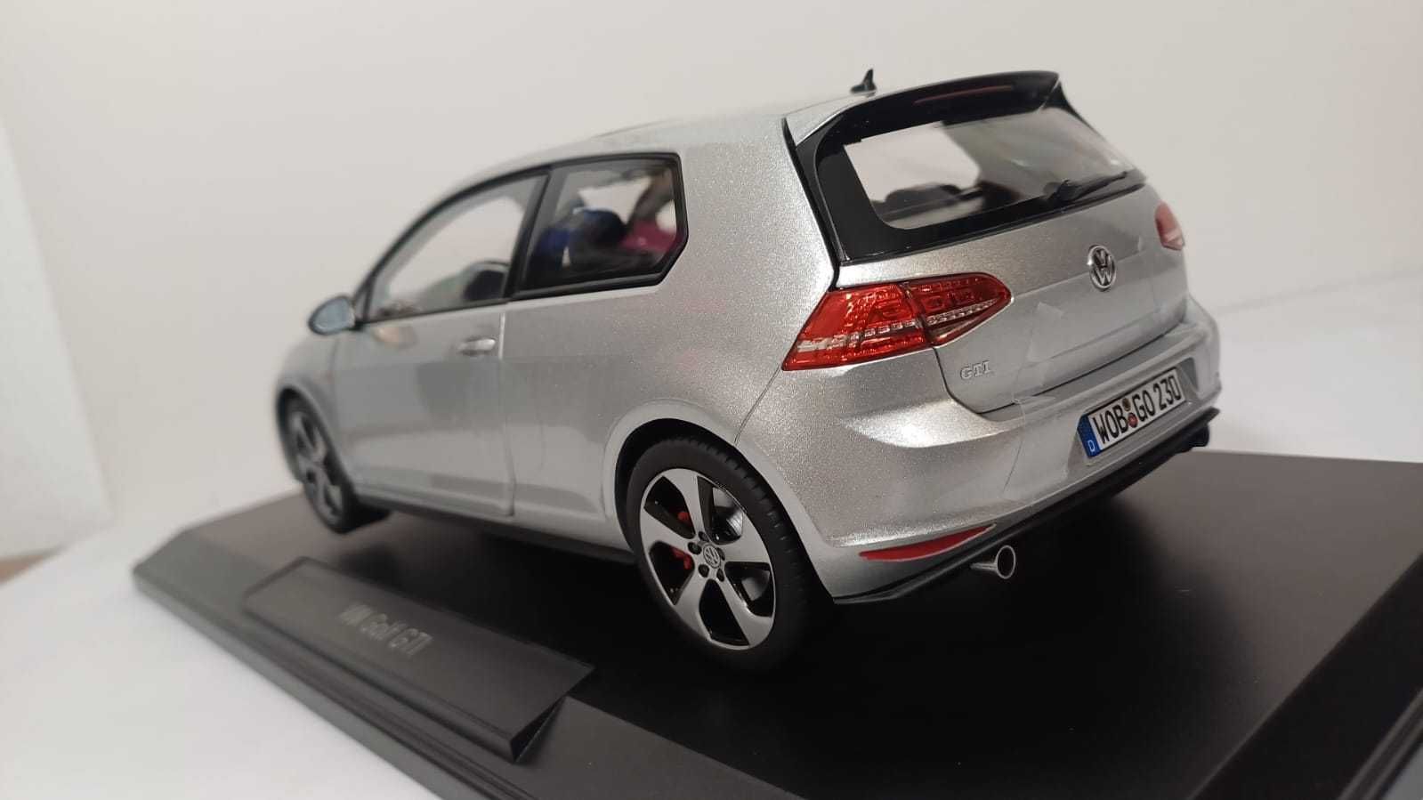 1/18 VW Golf VII - Norev