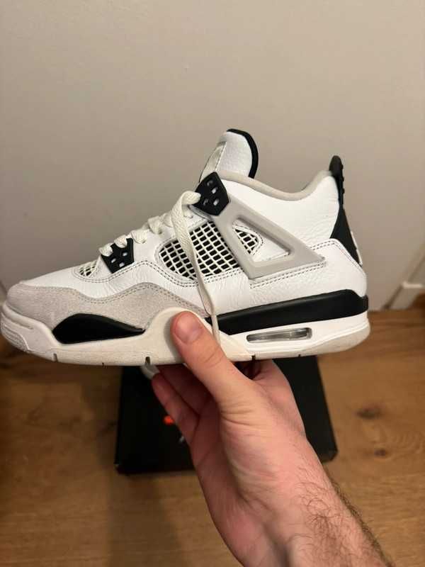 Nike Air Jordan4 Wojskowy czarny rozmiar 41