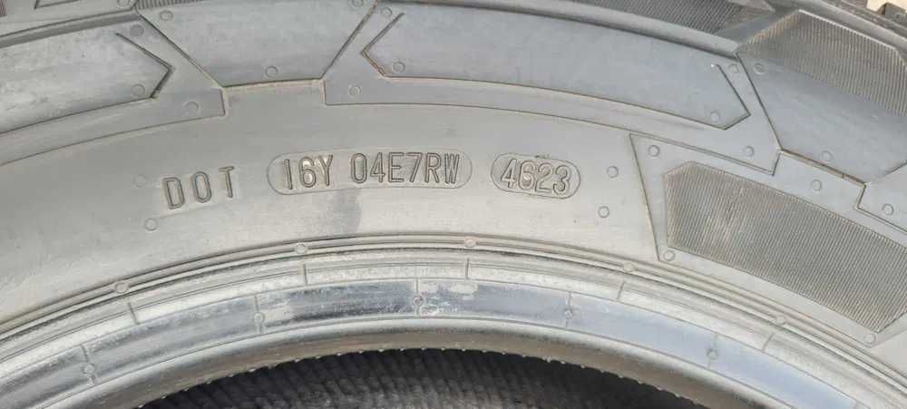 Opony zimowe 2x Continental Winter 235/65 R16C 115/113R DOT23 #3567