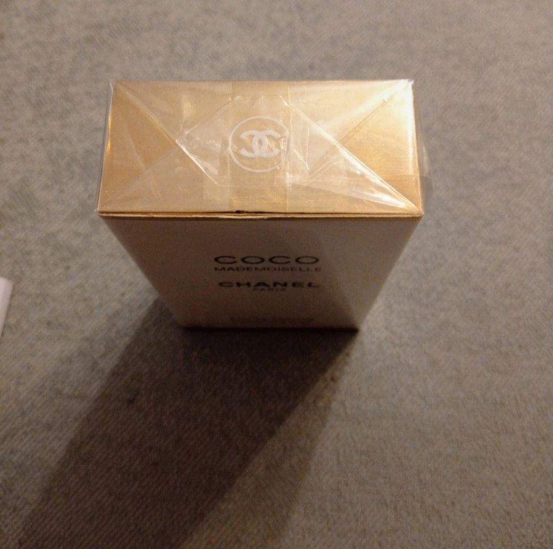 Coco mademoiselle Chanel