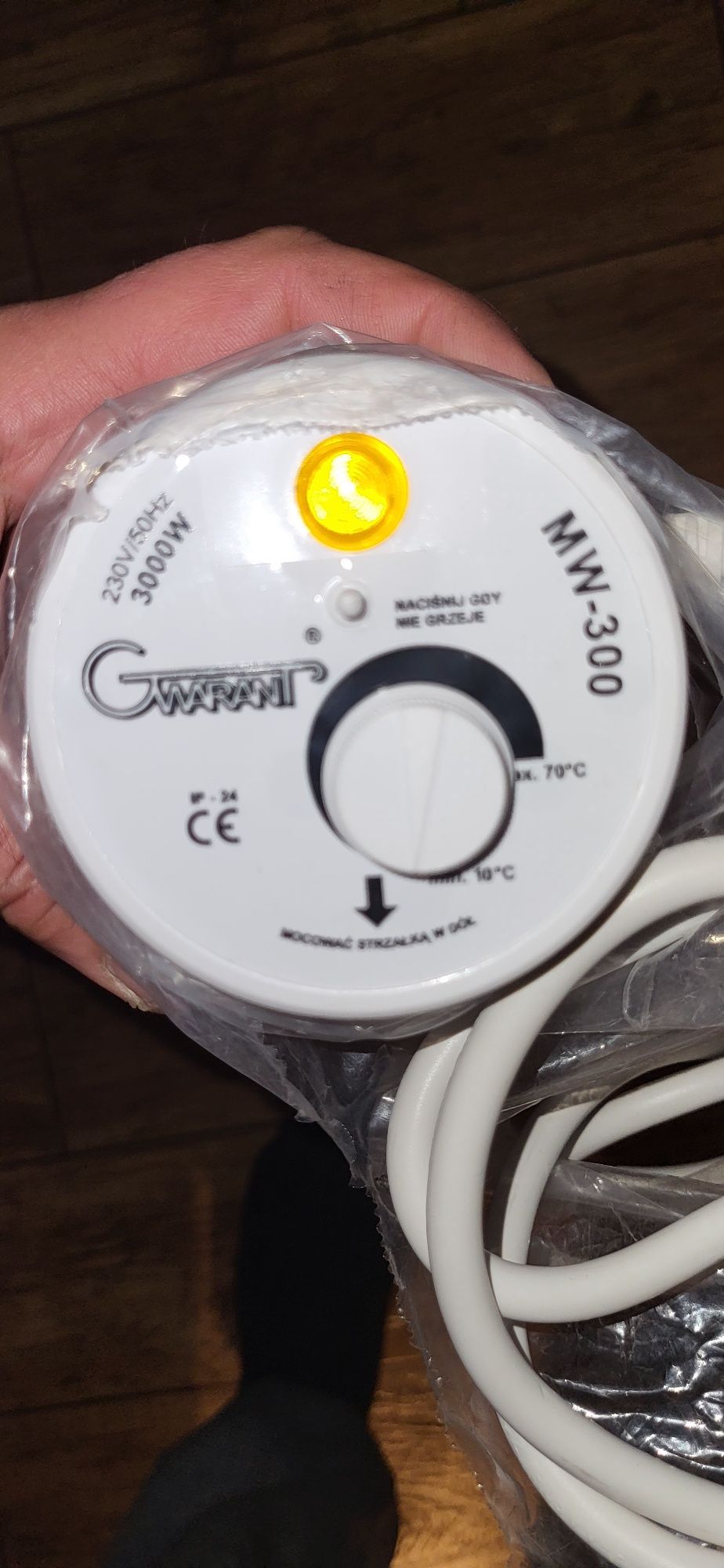 Grzałka z termoregulatorem Gwarant 3000W 1"