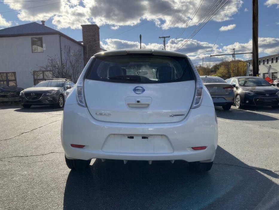 Nissan LEAF SL      2014