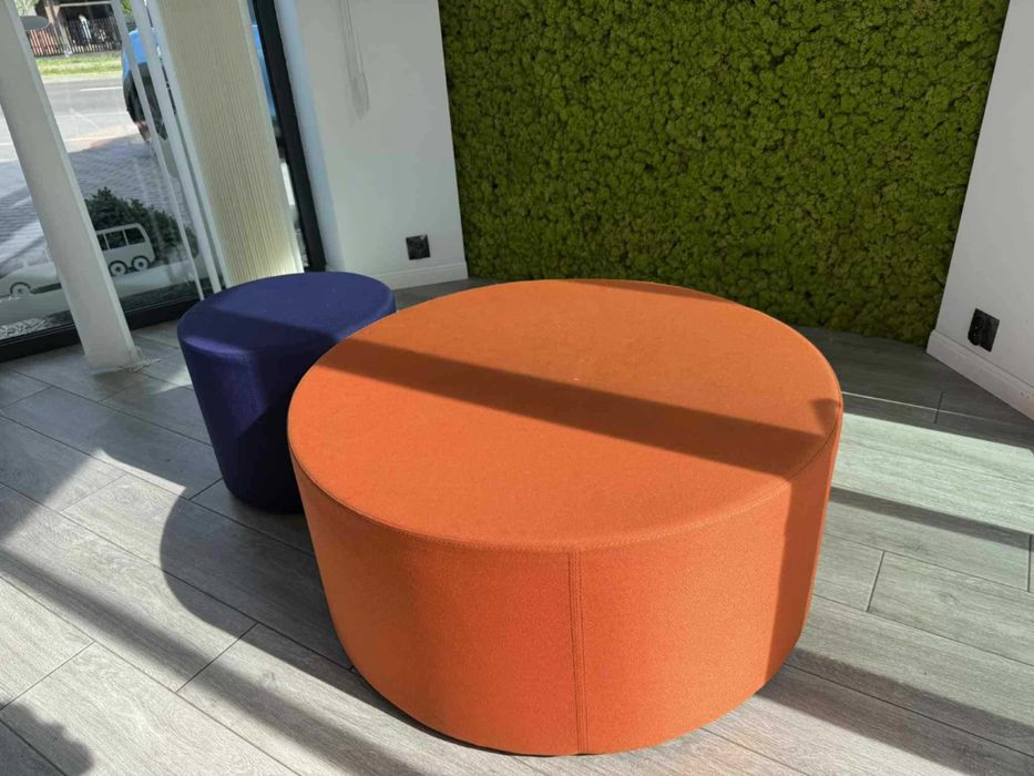 Sprzedam 2 szt pufy firma noo.ma