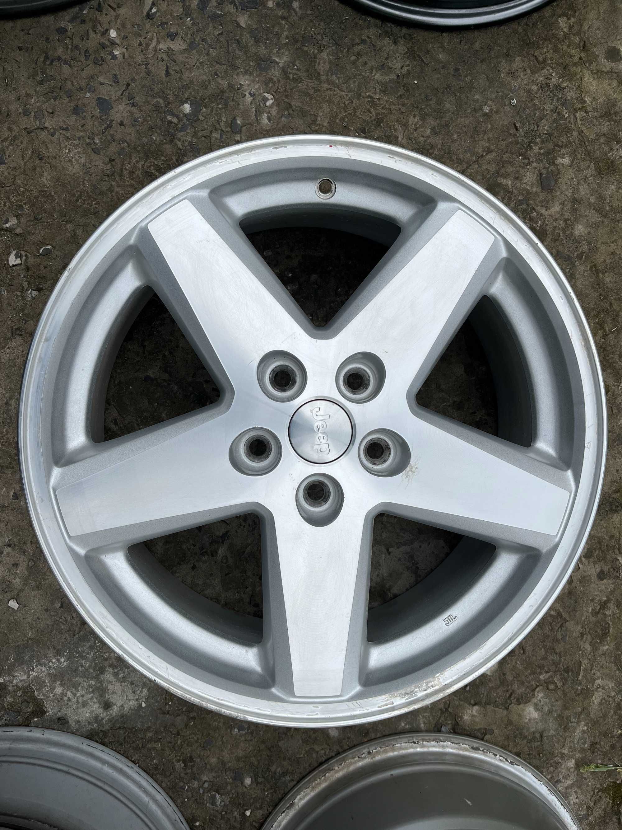 Оригінальний  диск Mazda R20 5/114,3 7.5J ET45 Mazda Suzuki
