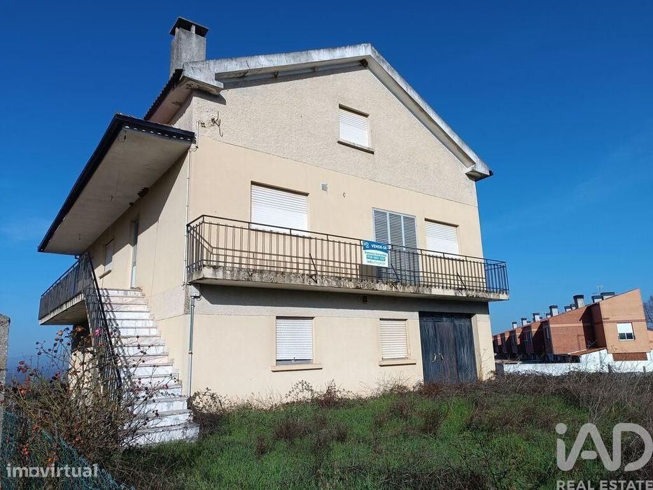 Casa T5 em Vimioso de 143,00 m2