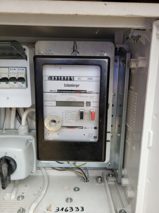 Skrzynka elektryczna budowlana