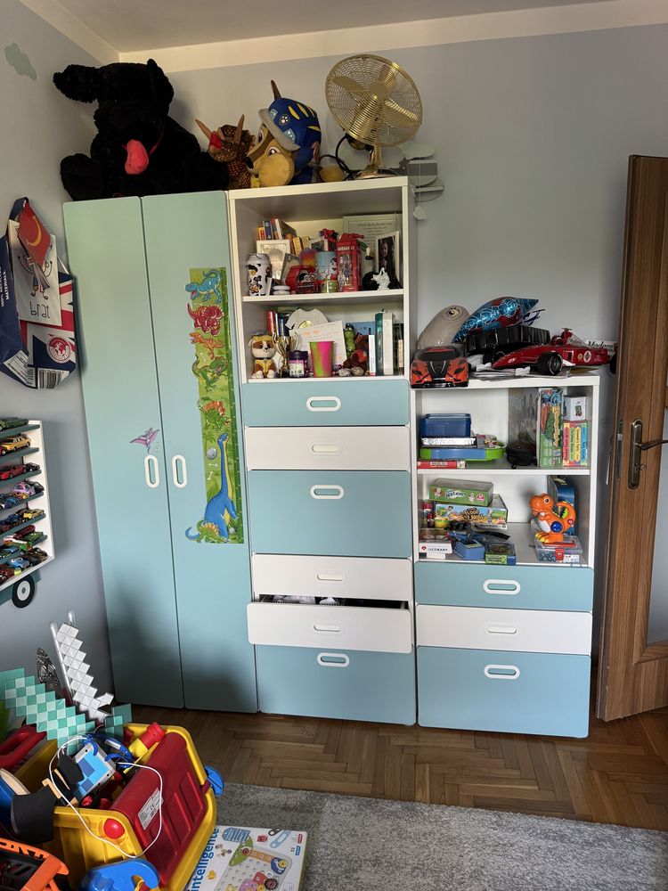 Zestaw mebli Ikea 4 elementy stan idealny