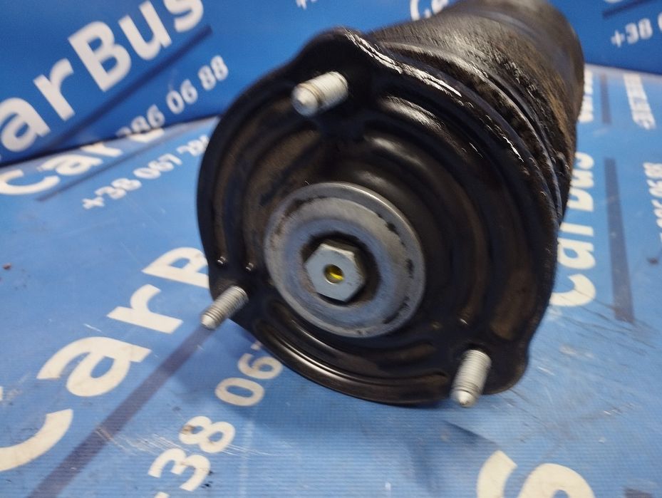 Стійка амортизатора заднього правого Mercedes Мерседес W222 S 560