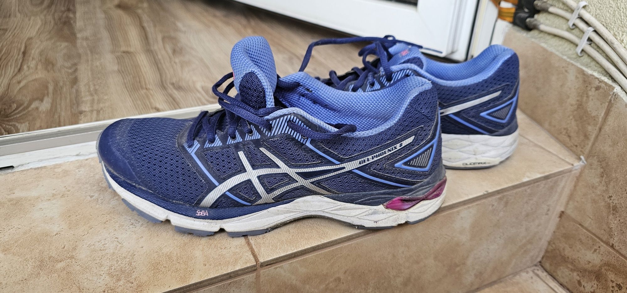 ASICS GEL- PHOENIX 8 rozmiar 40,5 wkładka 25,8cm stan bardzo dobry
