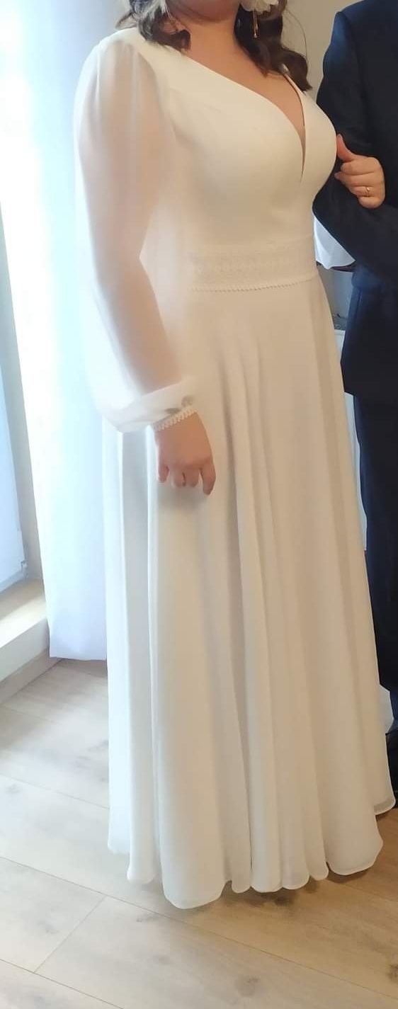 Suknia ślubna biała  muślinowa 42/44 jak nowa