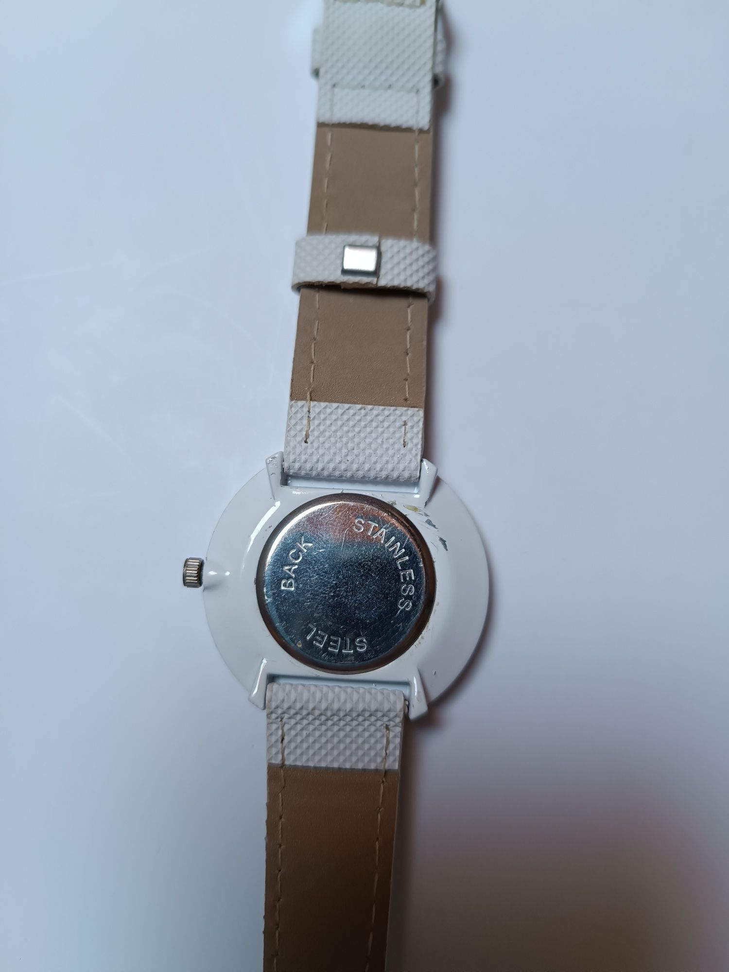 Nowy zegarek damski na pasku tarcza analogowa biały klasyczny