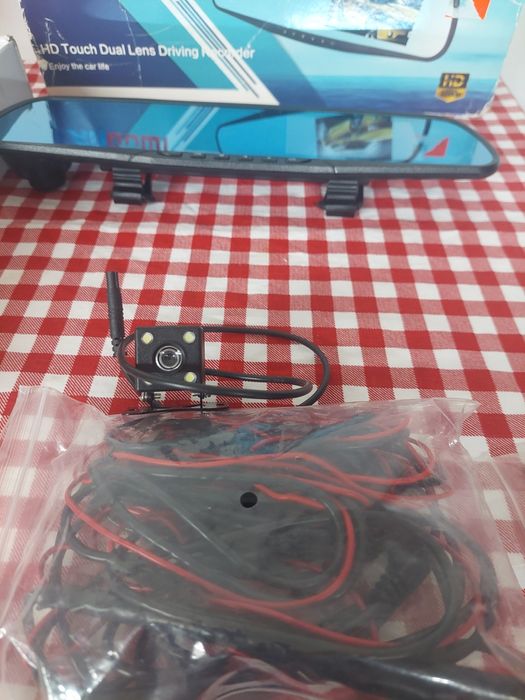 Kamera kamerka na lusterko rejestrator jazdy do samochodu