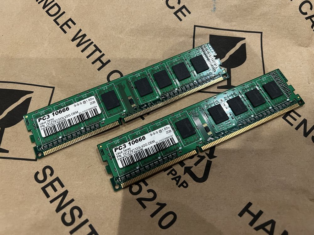 Оперативная память OCZ DDR3 1333 MHz 8gb 4x2 PC3-10666