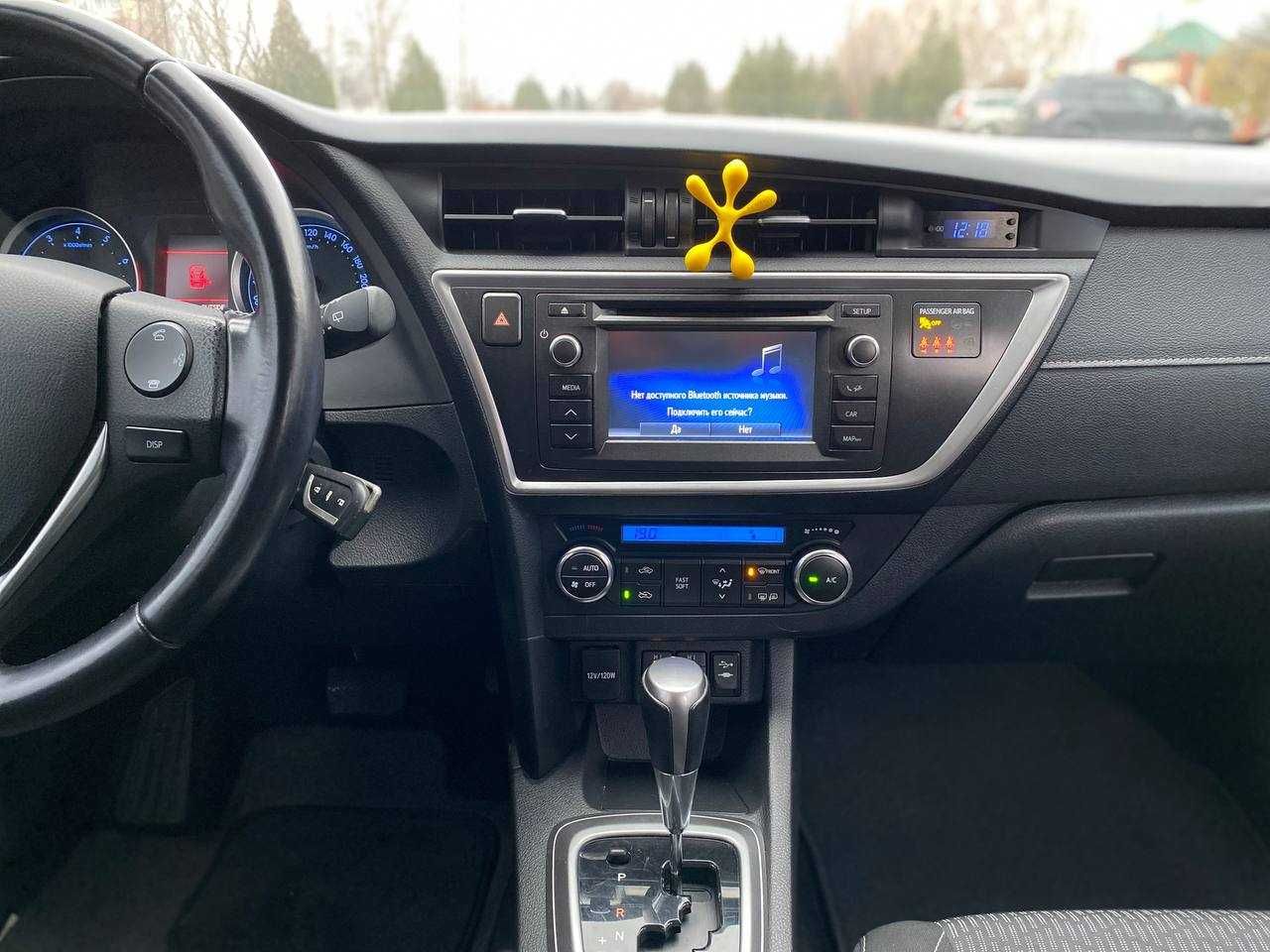 Авто Toyota Auris 2015р, 1.6 бензин, обмін [Перший внесок від 30%]