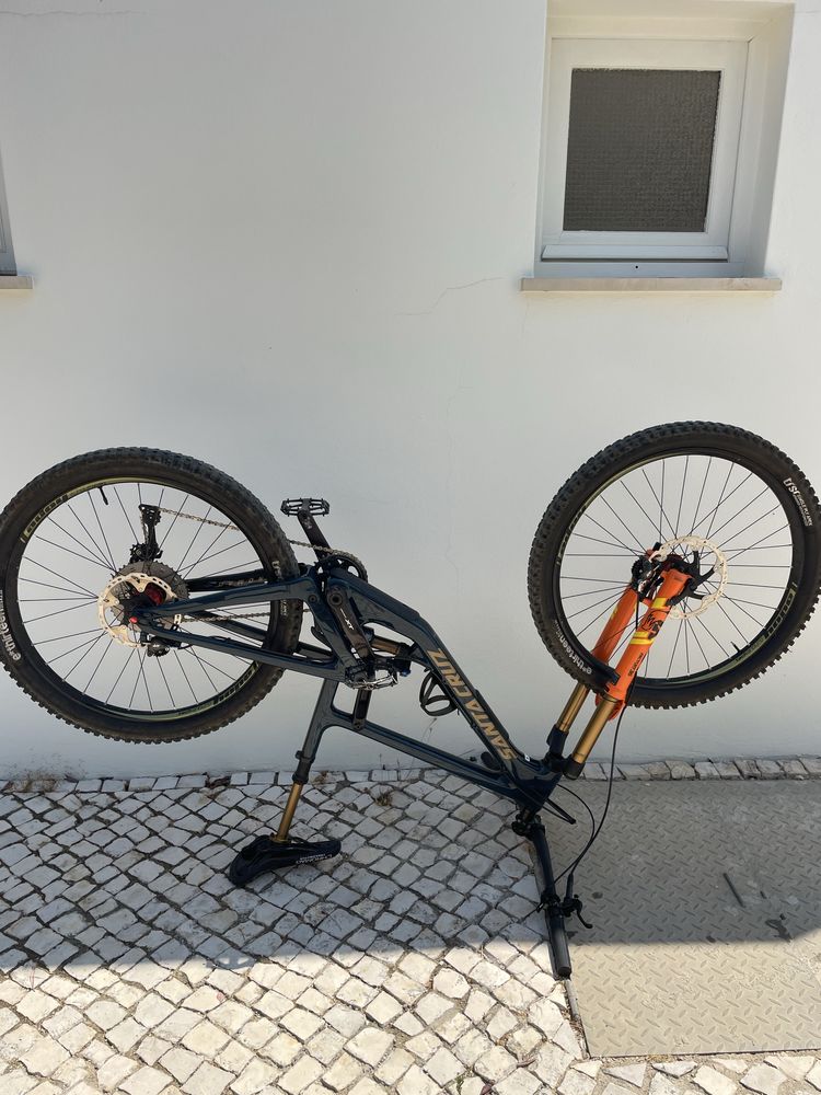 2018 Santa Cruz Nomad CC 27.5” Size L