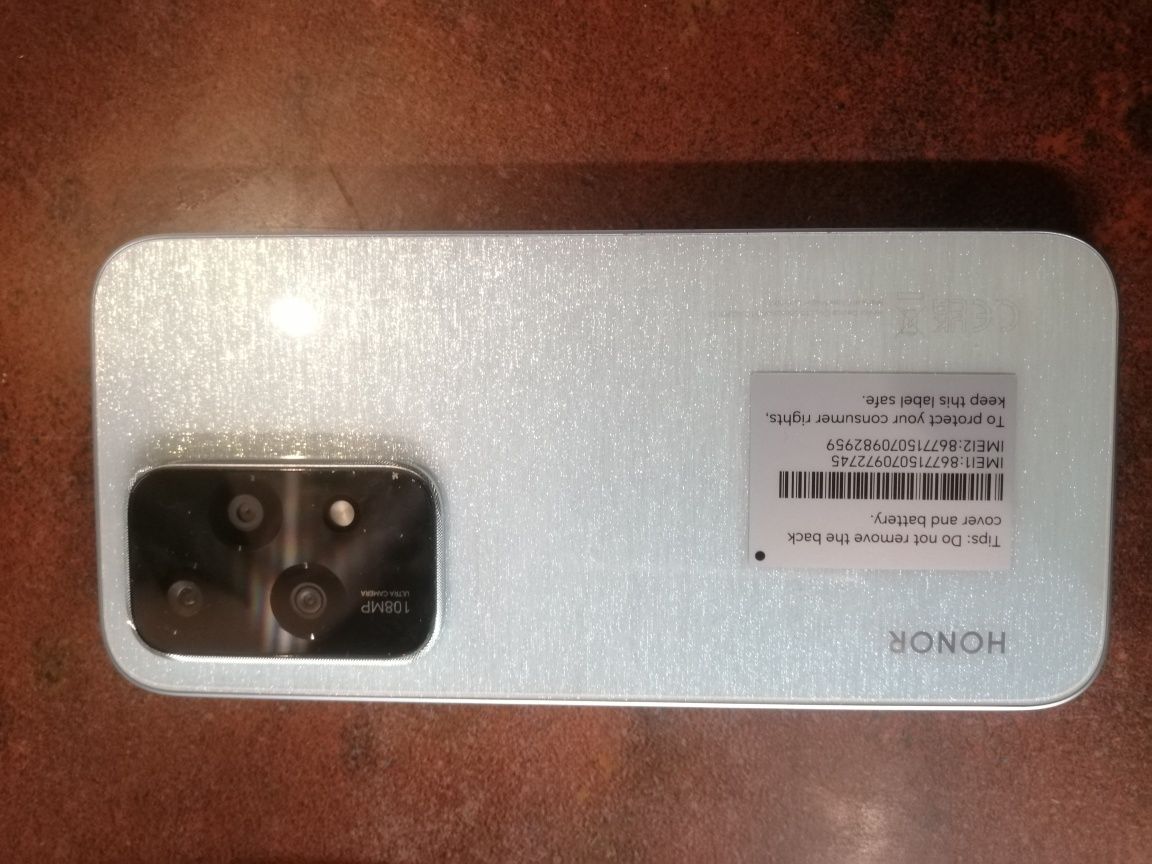 Продам смартфон Honor 200 Lite 12/256 гб