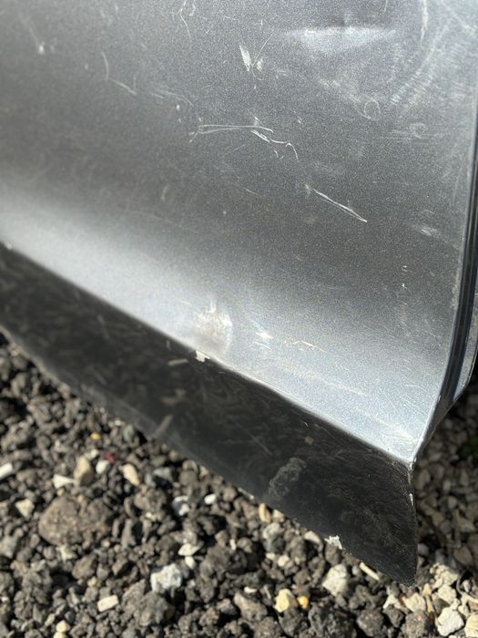 Задня права дверка Тесла 3. Tesla 3 задня права дверка