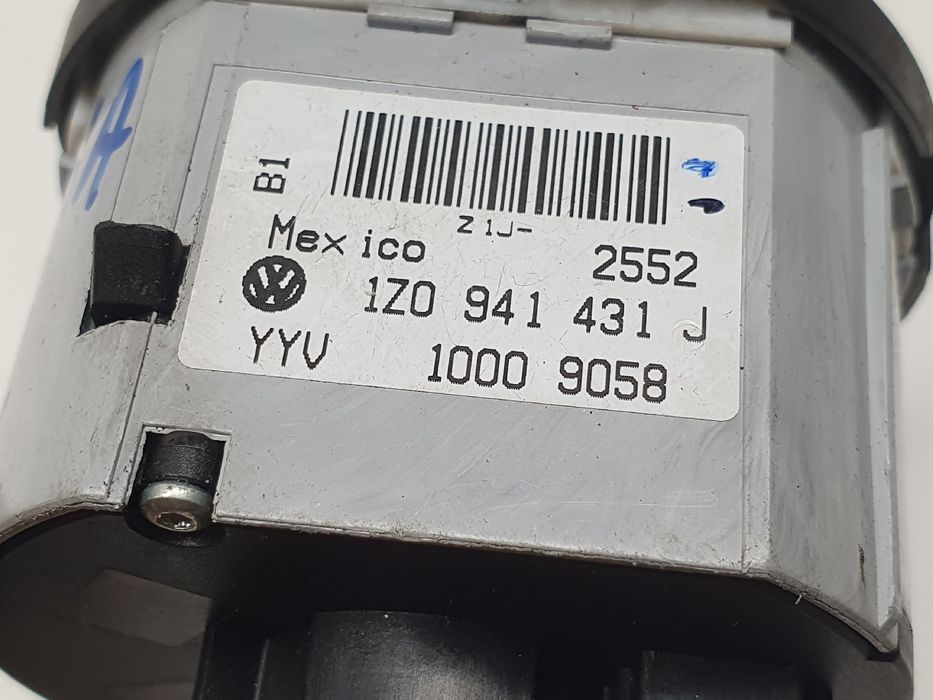 Botão / interruptor de luzes SKODA Octavia II Hatchback (1Z3)