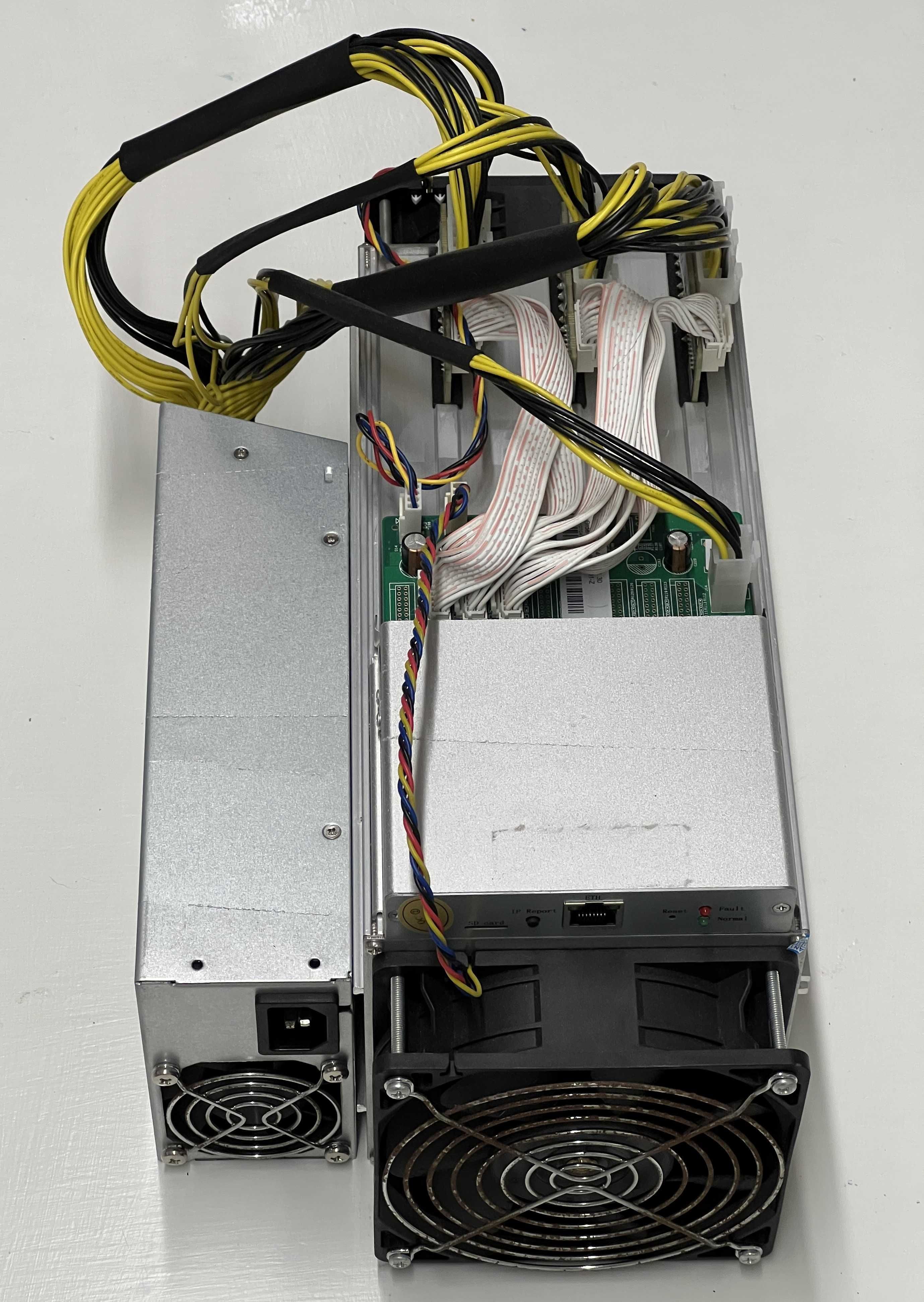 Bitmain Antminer S9 - Usado