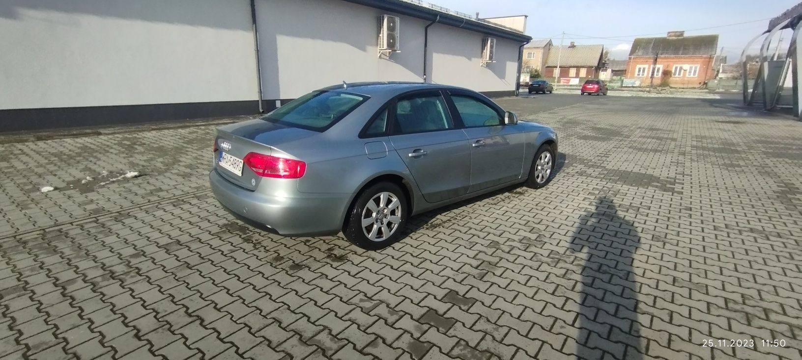 Audi a4b8 2.0tdi 143km