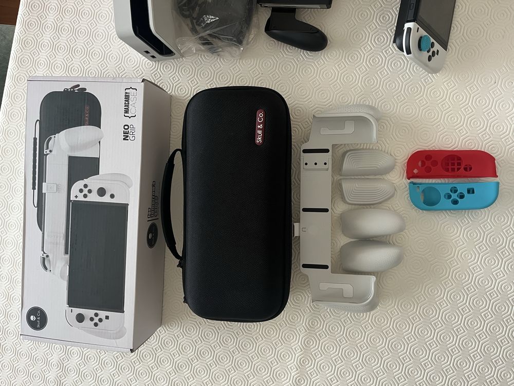 Nintendo switch oled + skull & go + acessorios