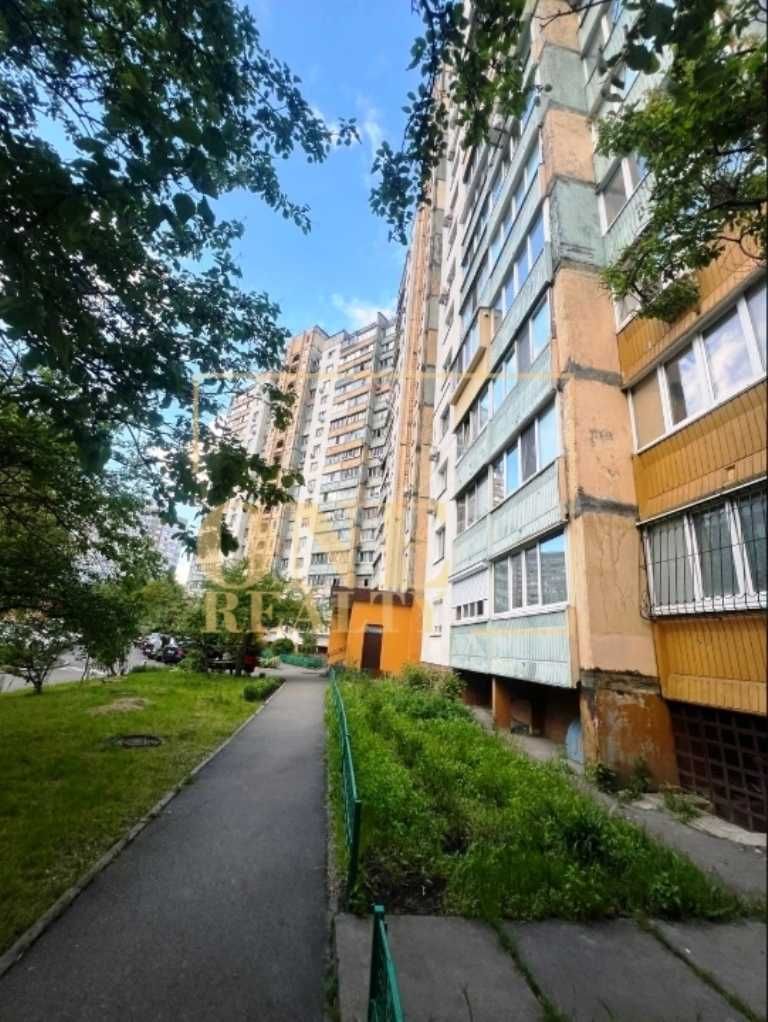 Продаж 3к 82.2 кв. м Подільський р-н, Велика площа, Вдале планування