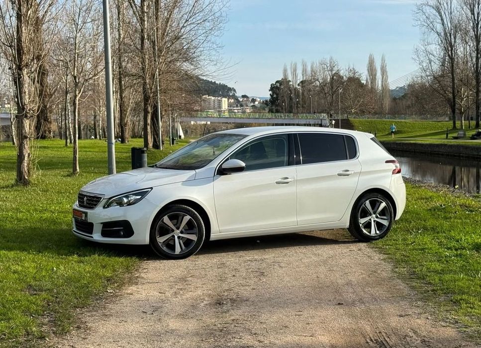 Peugeot 308 1.5 BlueHDi Allure Pack