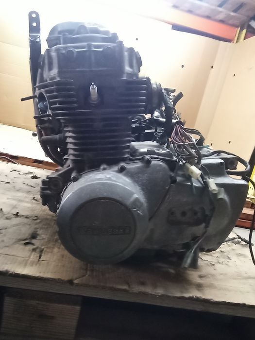 Motor Kawasaki KZ440