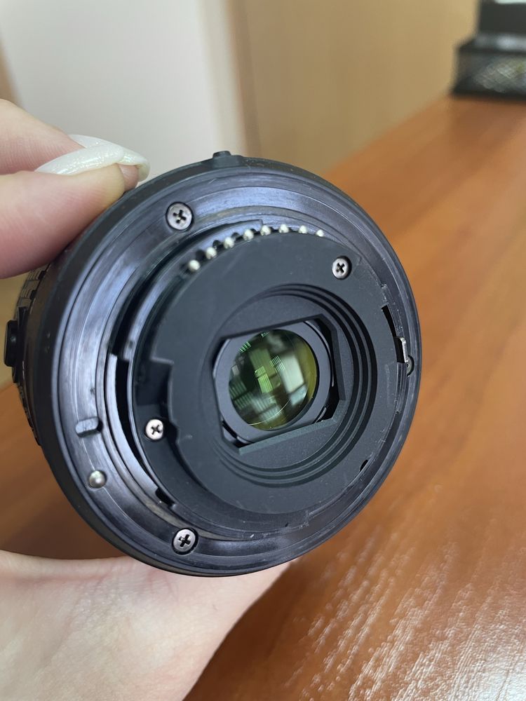 Обʼєктив Nikon AF-P 18-55mm. 1:3,5-5,6G VR