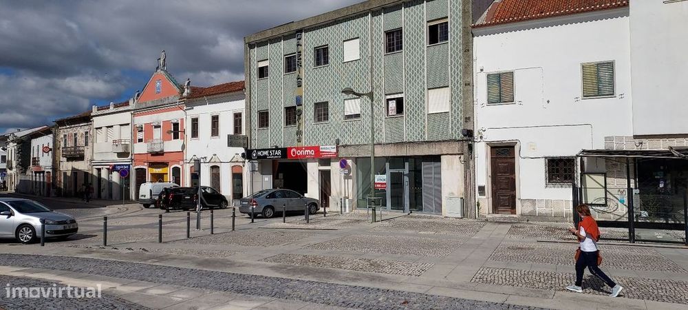 Apartamento T7 para venda