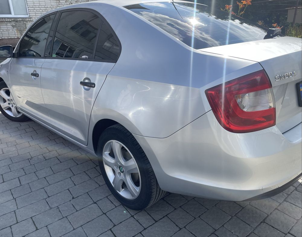 Skoda Rapid 2014 року