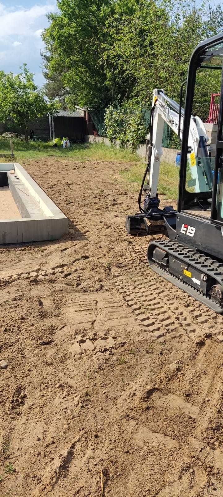 Usługi minikoparką, minikoparka, wykopy, przyłącza, prace ziemne