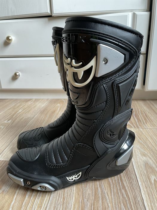 BERIK. Дуже гарні жіночі мотоботи з топовим захистом! Стан нових! 38р