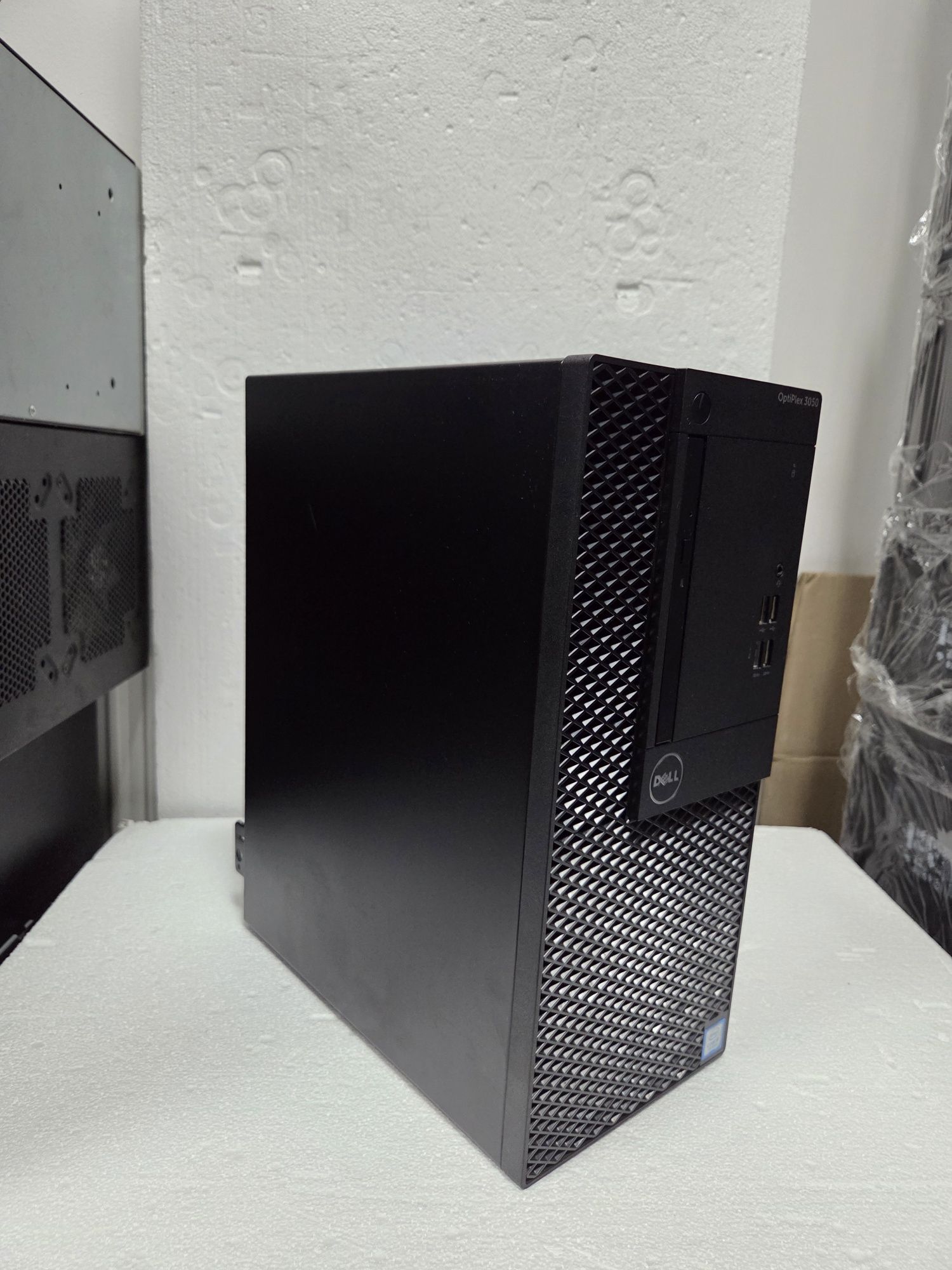 Core i3-7100(4x3.20/8GB DDR4/256GB SSD/HD 530)DELL 3050 MT