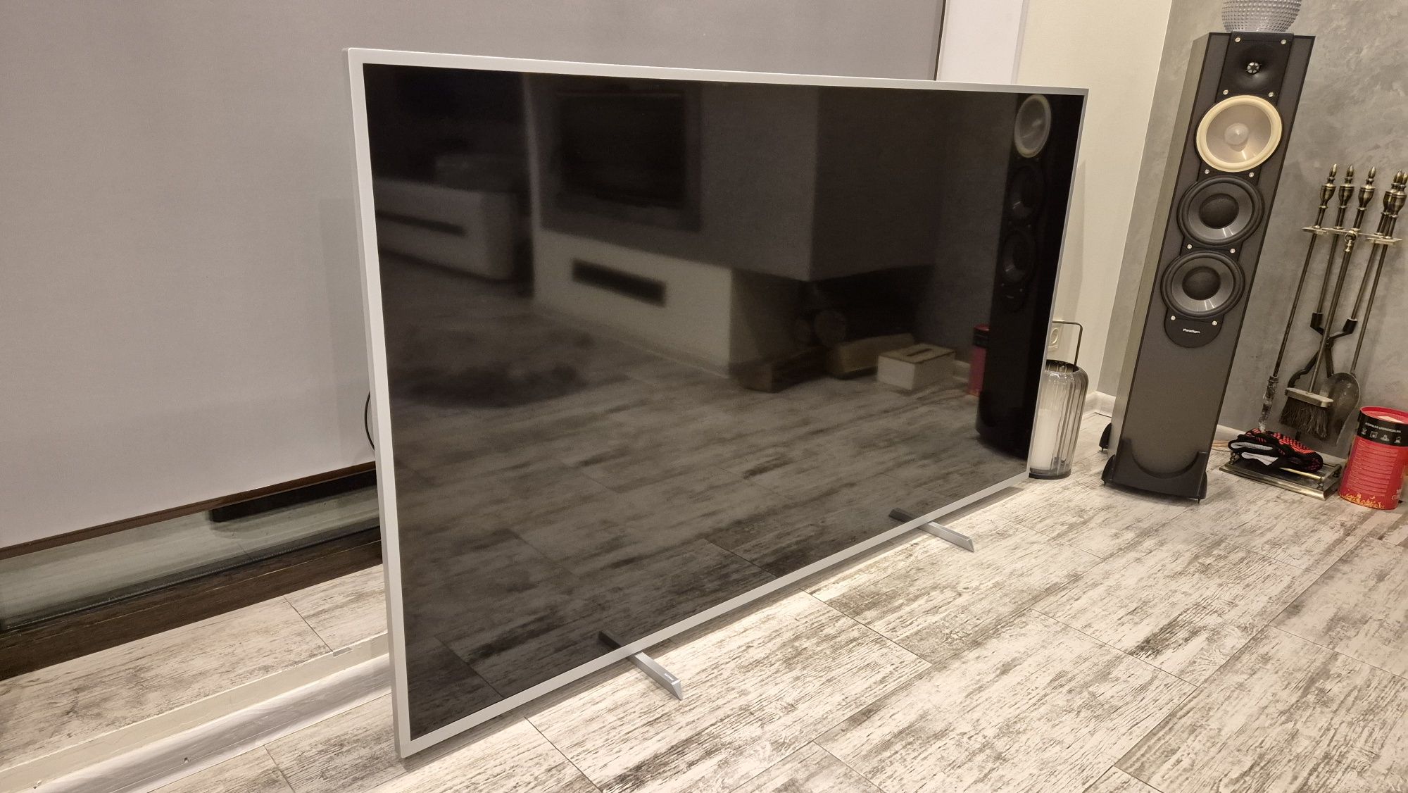 Телевізор Philips 70pus7304/12