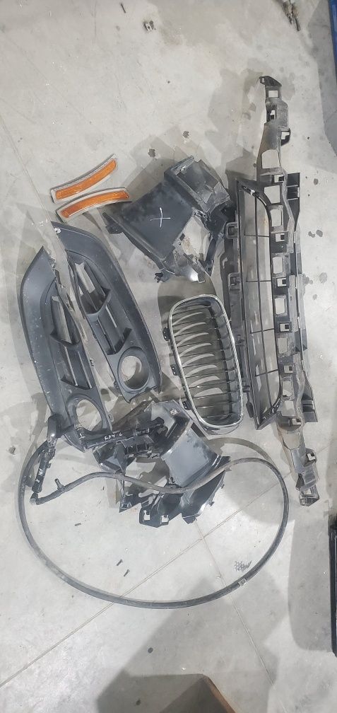 Bmw f34 gt планка Ноздрі  кріплення катафот омивач решітка бампера