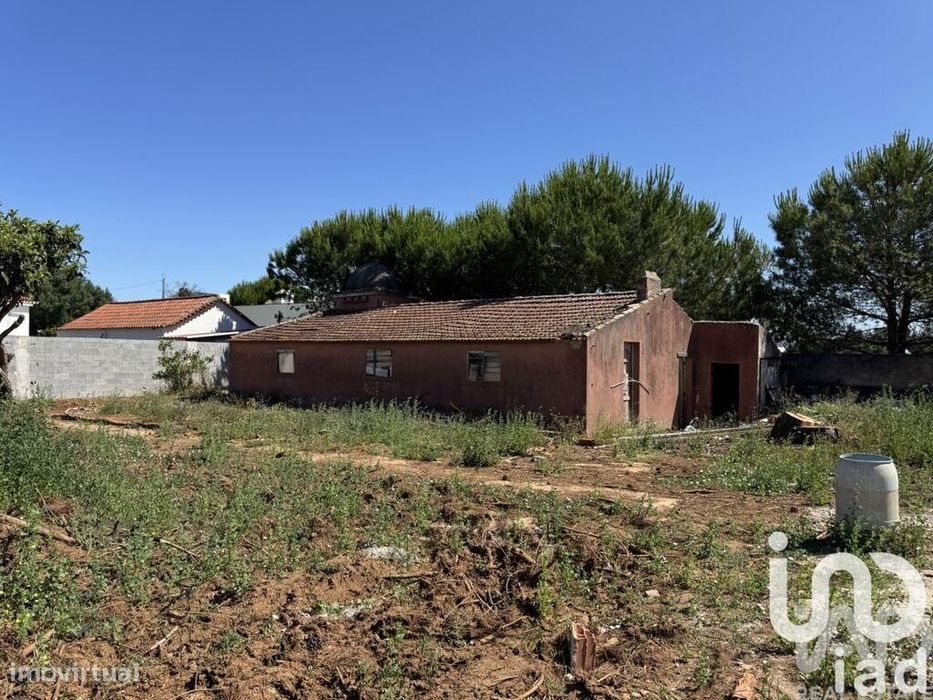 Moradia térrea T2 em Rio de Mouro de 106,1 m2