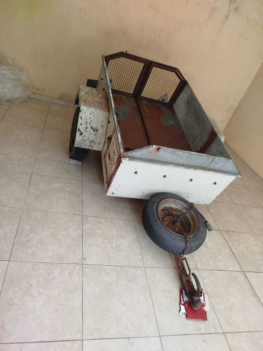 Reboque para automóveis usado