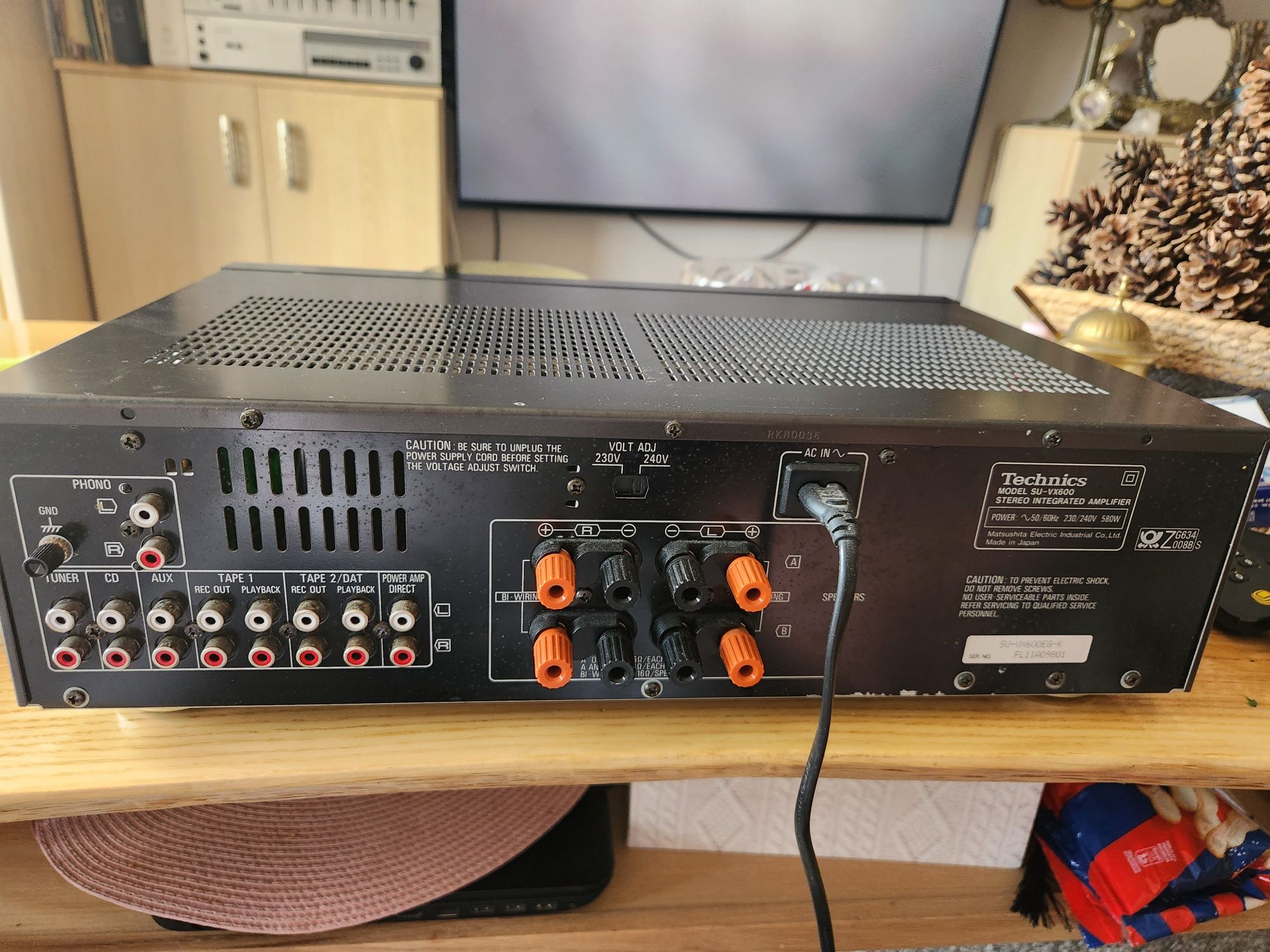 Wzmacniacz Technics SU-VX600 Stereo AMPLIFIER ZINTEGROWANY.