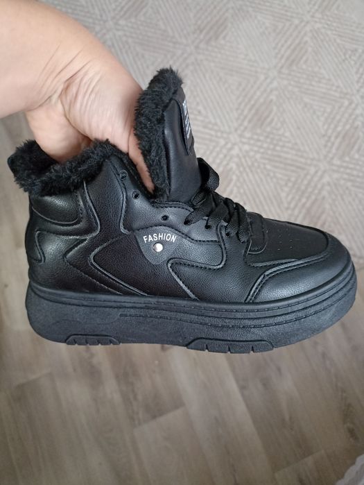 Жіноче Зимове взуття