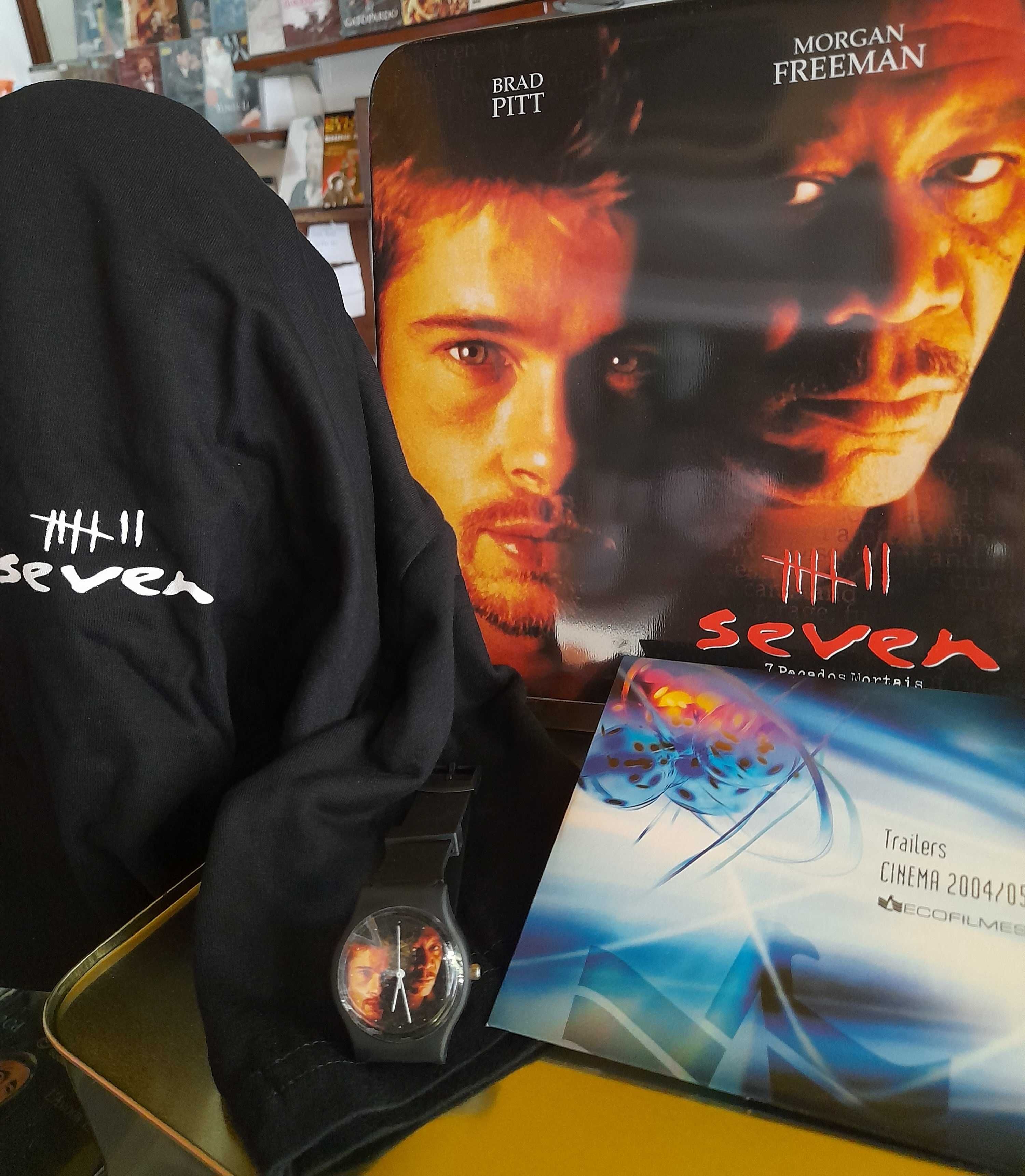 Latas de filmes com relógio e t-shirt (preço por caixa)