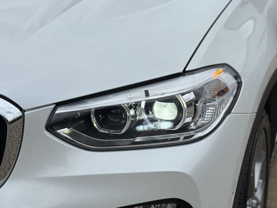 Продаю BMW x3 плагін-гібрид .