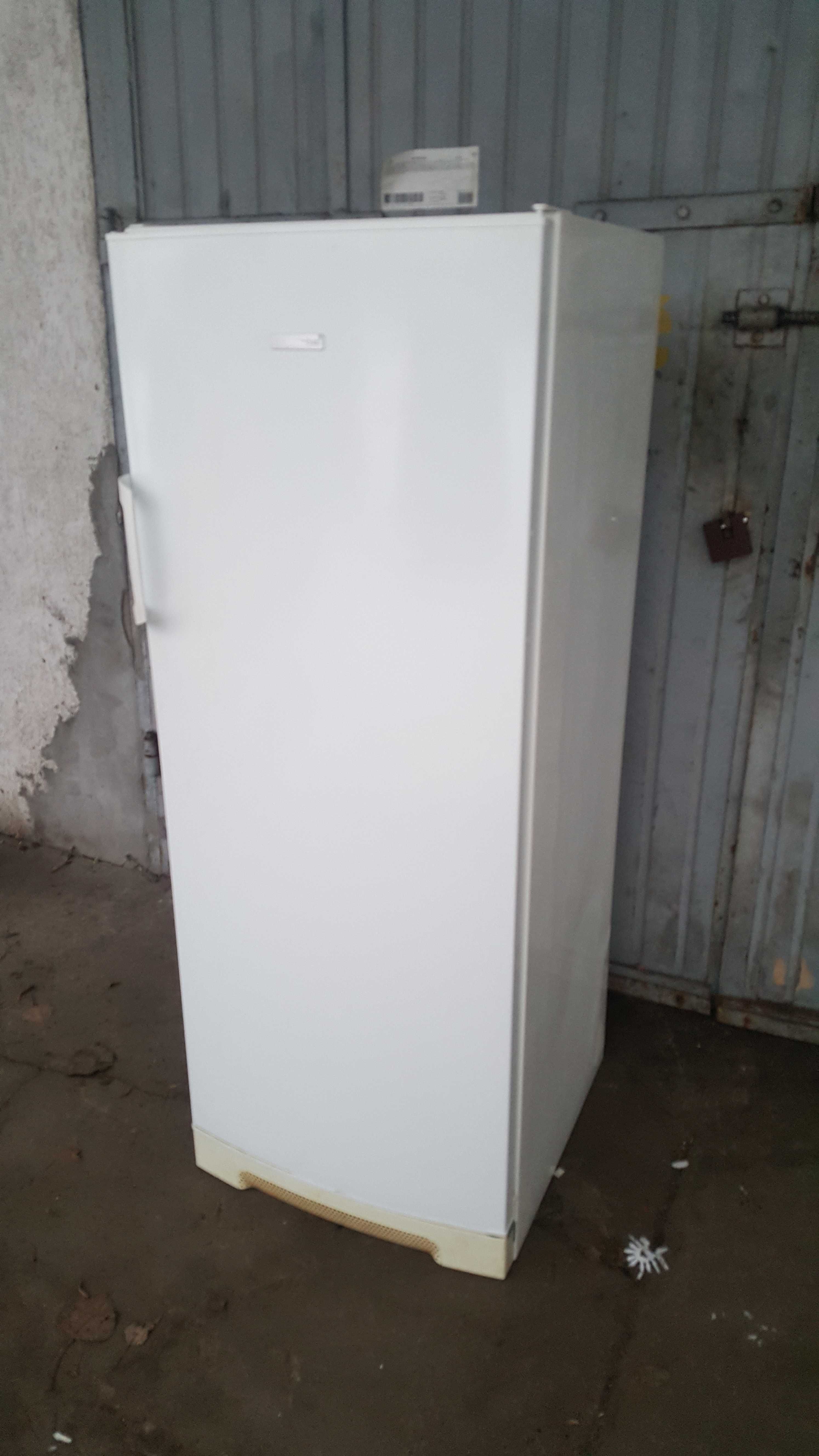 Zamrażarka electrolux EUC26255W